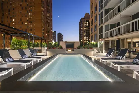 1 E Delaware Pl, Chicago, IL 60611 photo 9