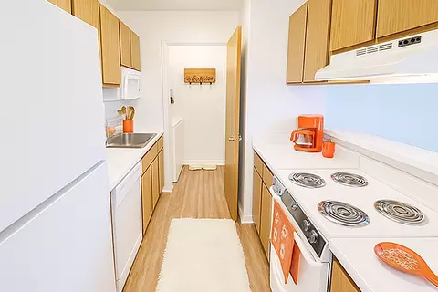 2875 Central Park Way NE, Grand Rapids, MI 49505 photo 5