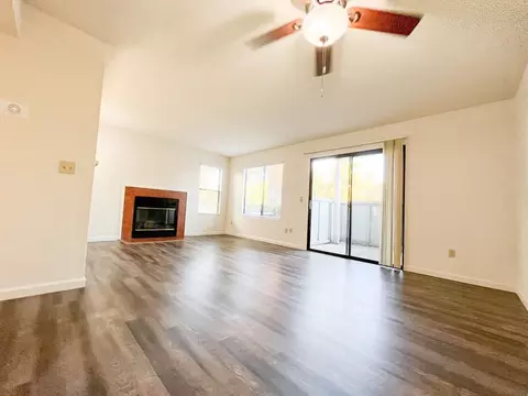 445 W Nees Ave, Fresno, CA 93711