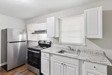 1608 E 34th St, Savannah, GA 31404