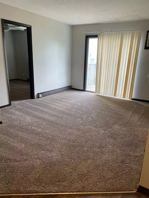 1114 Vine St, West Des Moines, IA 50265