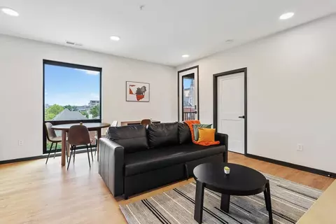 423 E Michigan St, Indianapolis, IN 46204