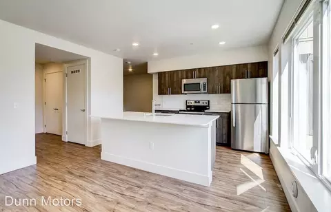 1430 Summit Ave, Seattle, WA 98122