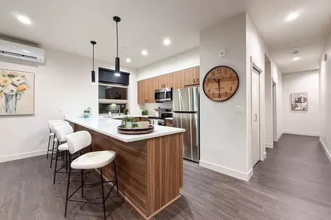 212 N Elm St, Kennewick, WA 99336