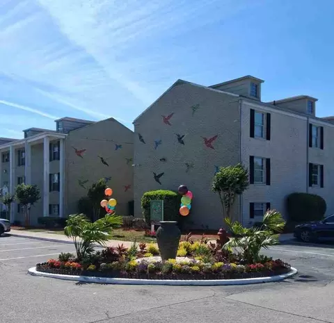 8050 Arlington Expy, Jacksonville, FL 32211