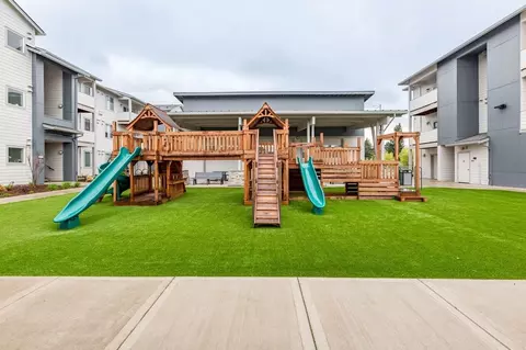 1917 Poplar St, Forest Grove, OR 97116
