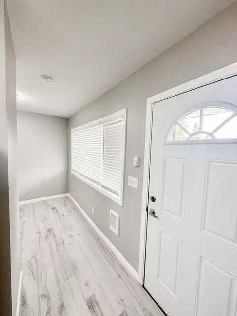 2007 Carleton Way NE, Salem, OR 97301
