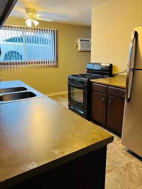 191 Island Park Dr NE, Fridley, MN 55432