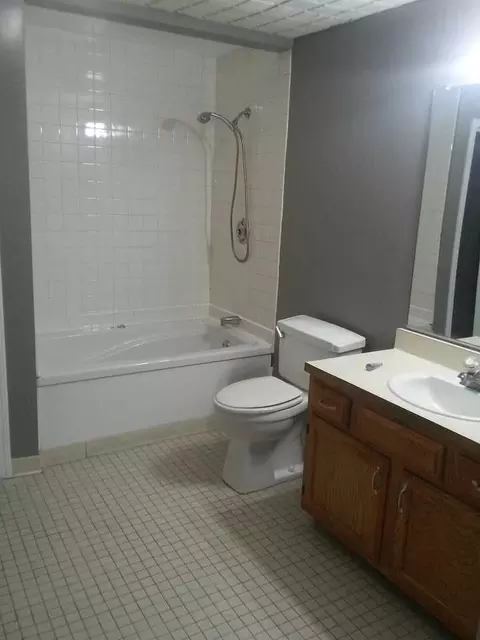 69 Trinity Pl, Albany, NY 12202