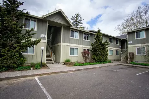 2628 NE Red Sunset Dr, Gresham, OR 97030