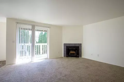 2628 NE Red Sunset Dr, Gresham, OR 97030