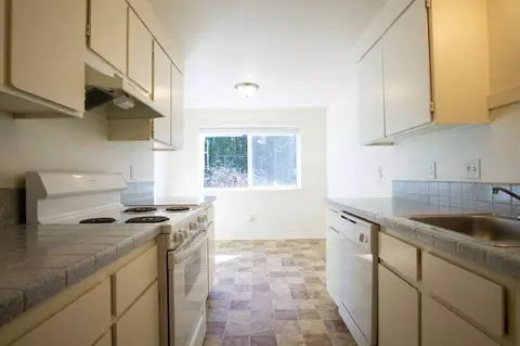2628 NE Red Sunset Dr, Gresham, OR 97030