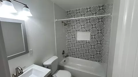 410 Grant St, Oceanside, CA 92054 photo 2