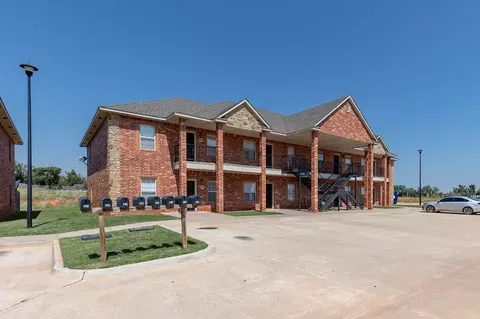 300 Point Pleasant Ct, Blanchard, OK 73010