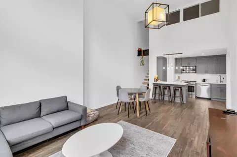 200 E 11th St, New York, NY 10003