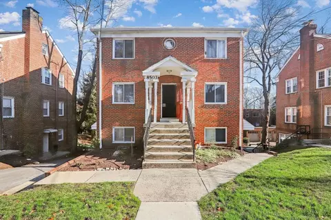 8505 Flower Ave, Takoma Park, MD 20912