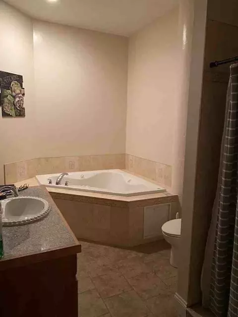 210 W Division St, Syracuse, NY 13204