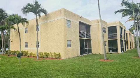 6890 Southgate Blvd, Tamarac, FL 33321