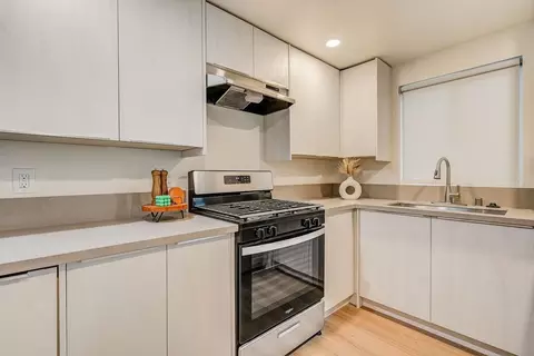 626 N Kingsley Dr, Los Angeles, CA 90004