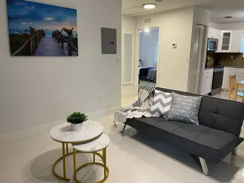 Sw 6th St, Miami, FL 33135
