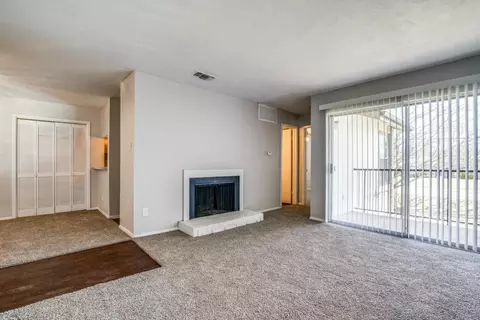 1500 N Bluegrove Rd, Lancaster, TX 75134 photo 9