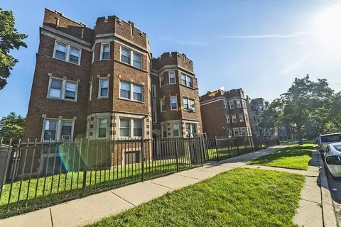 7109 S Ridgeland Ave, Chicago, IL 60649