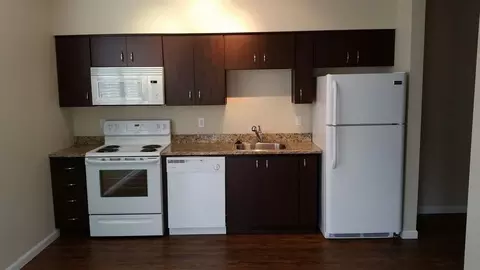 6855 N Burlington Ave, Portland, OR 97203 photo 2