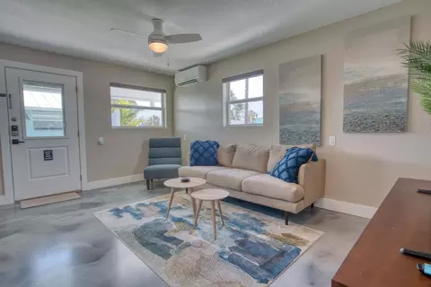 126 Mango St, Fort Myers Beach, FL 33931