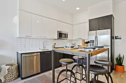 1907 Q St, Sacramento, CA 95811 photo 5