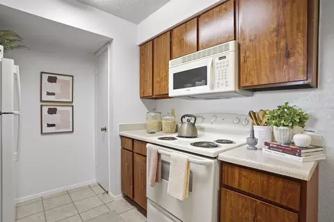 200 N Mesa Hills Dr, El Paso, TX 79912 photo 12