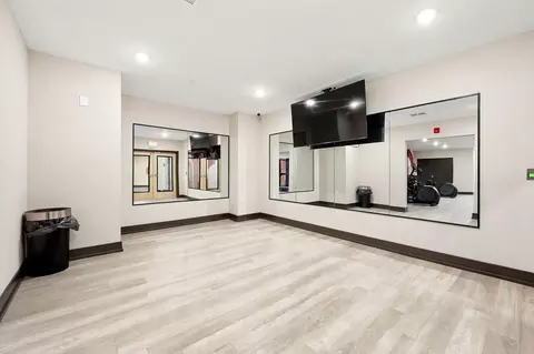 130 W Girard Ave, Philadelphia, PA 19123