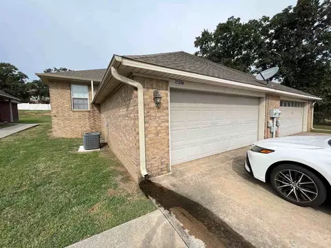 1528 N 24th St, Van Buren, AR 72956