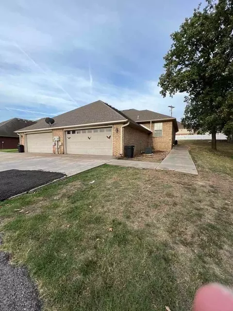 1528 N 24th St, Van Buren, AR 72956