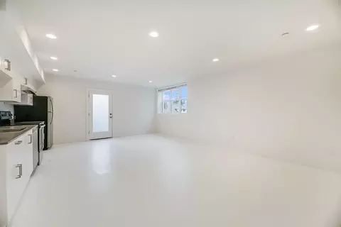 3902 S Ferdinand St, Seattle, WA 98118