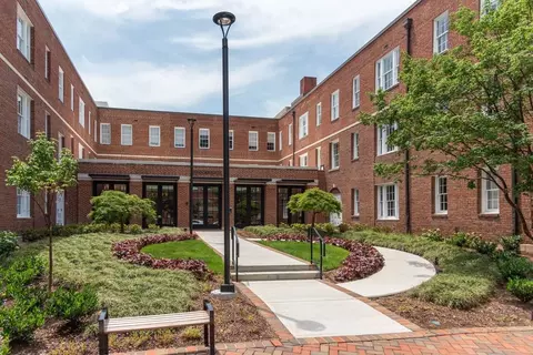 2512 Q St NW, Washington, DC 20007 photo 5