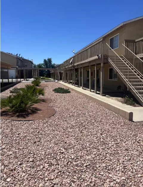 18488 Montezuma St, Adelanto, CA 92301