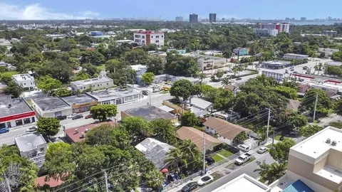 Undisclosed, Miami, FL 33137 photo 20