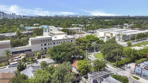 Undisclosed, Miami, FL 33137 photo 23