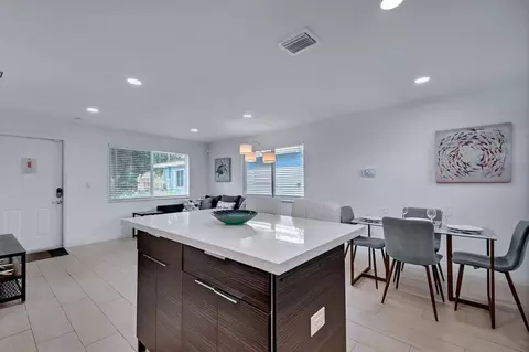 Undisclosed, Miami, FL 33137 photo 32