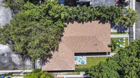 Undisclosed, Miami, FL 33137 photo 18