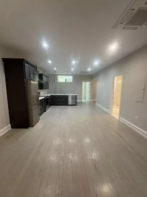 554 Massachusetts Ave, Boston, MA 02118