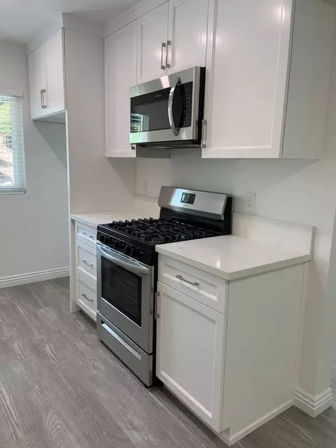 1700 Peppertree Ln, Fullerton, CA 92835 photo 2