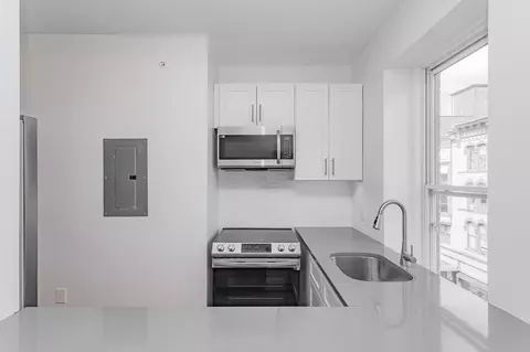 471 Fulton St, Troy, NY 12180