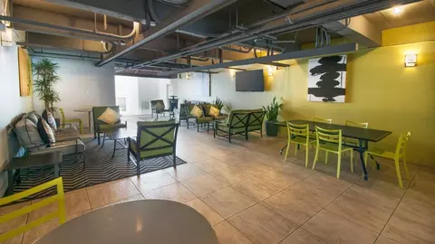 612 S Flower St, Los Angeles, CA 90017 photo 28
