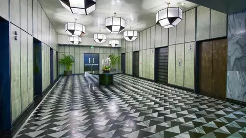 612 S Flower St, Los Angeles, CA 90017 photo 20