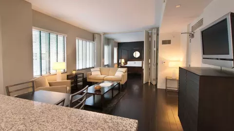 612 S Flower St, Los Angeles, CA 90017 photo 11