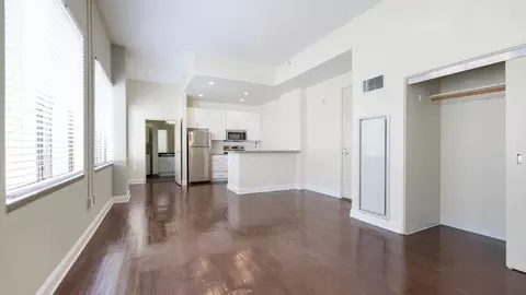 612 S Flower St, Los Angeles, CA 90017 photo 47