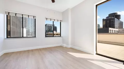 612 S Flower St, Los Angeles, CA 90017 photo 54