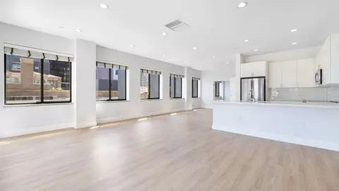 612 S Flower St, Los Angeles, CA 90017 photo 46