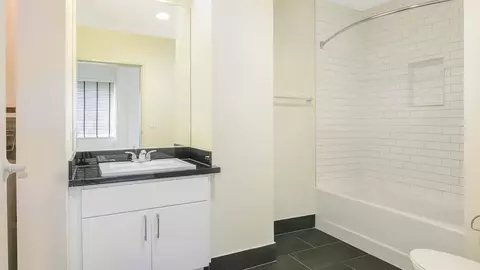 612 S Flower St, Los Angeles, CA 90017 photo 14